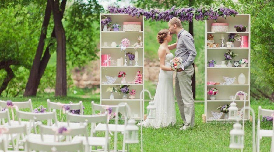 Как организовать выездную свадебную церемонию: советы и идеи для вдохновения