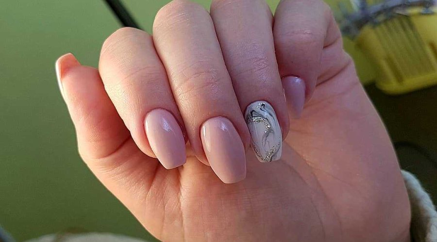 Мраморный маникюр – благородство камня на ваших ногтях