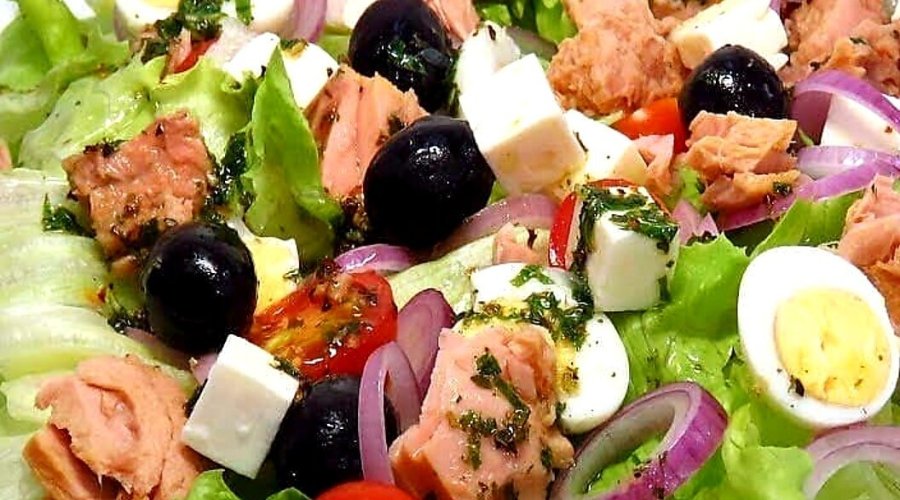 Топ 15 рецептов салатов с тунцом